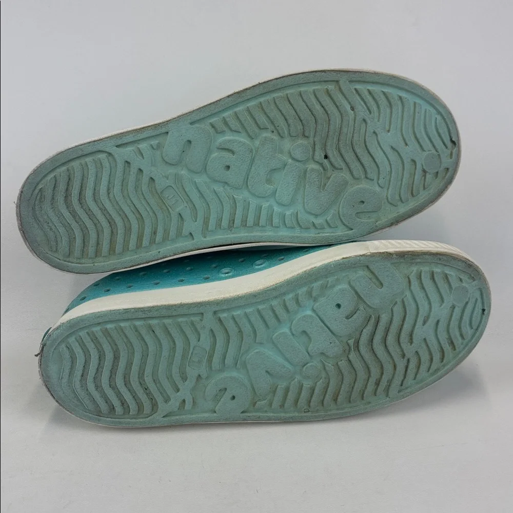 NATIVE Jefferson Teal Bling Glitter Shoes Size J1